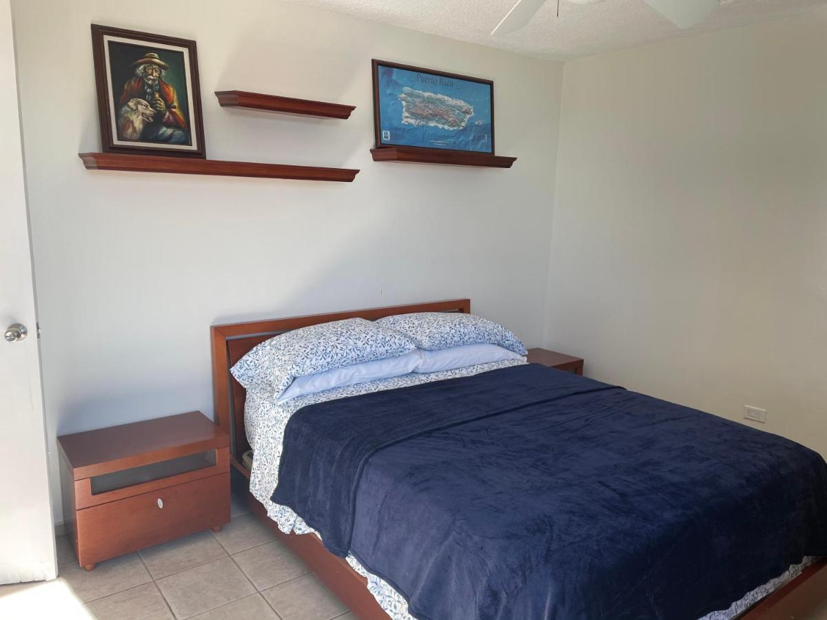 2 Bedroom 1 Bathroom Direct Beach Access Apt. * San Juan