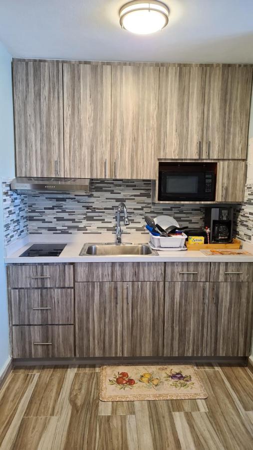 Beachfront Serenity: Remodeled With Views San Juan