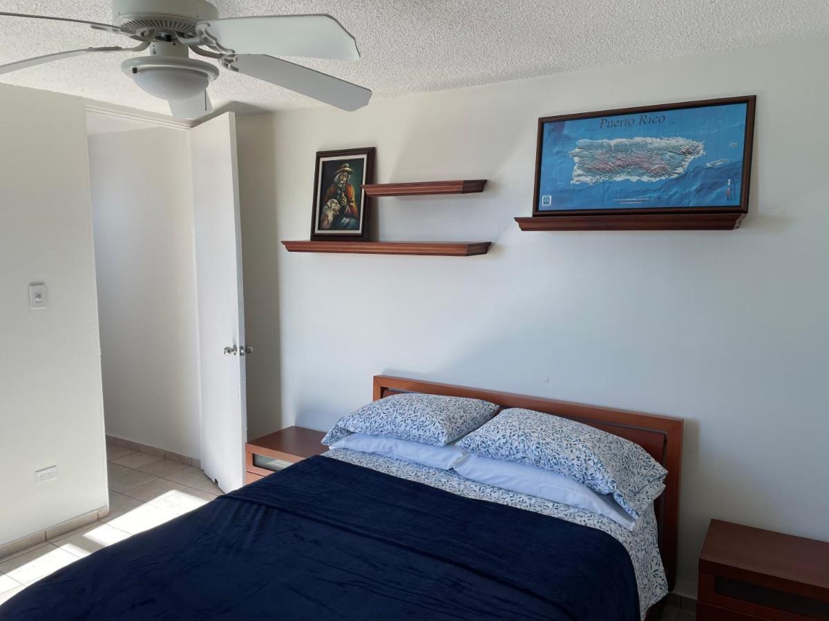 2 Bedroom 1 Bathroom Direct Beach Access Apt. San Juan