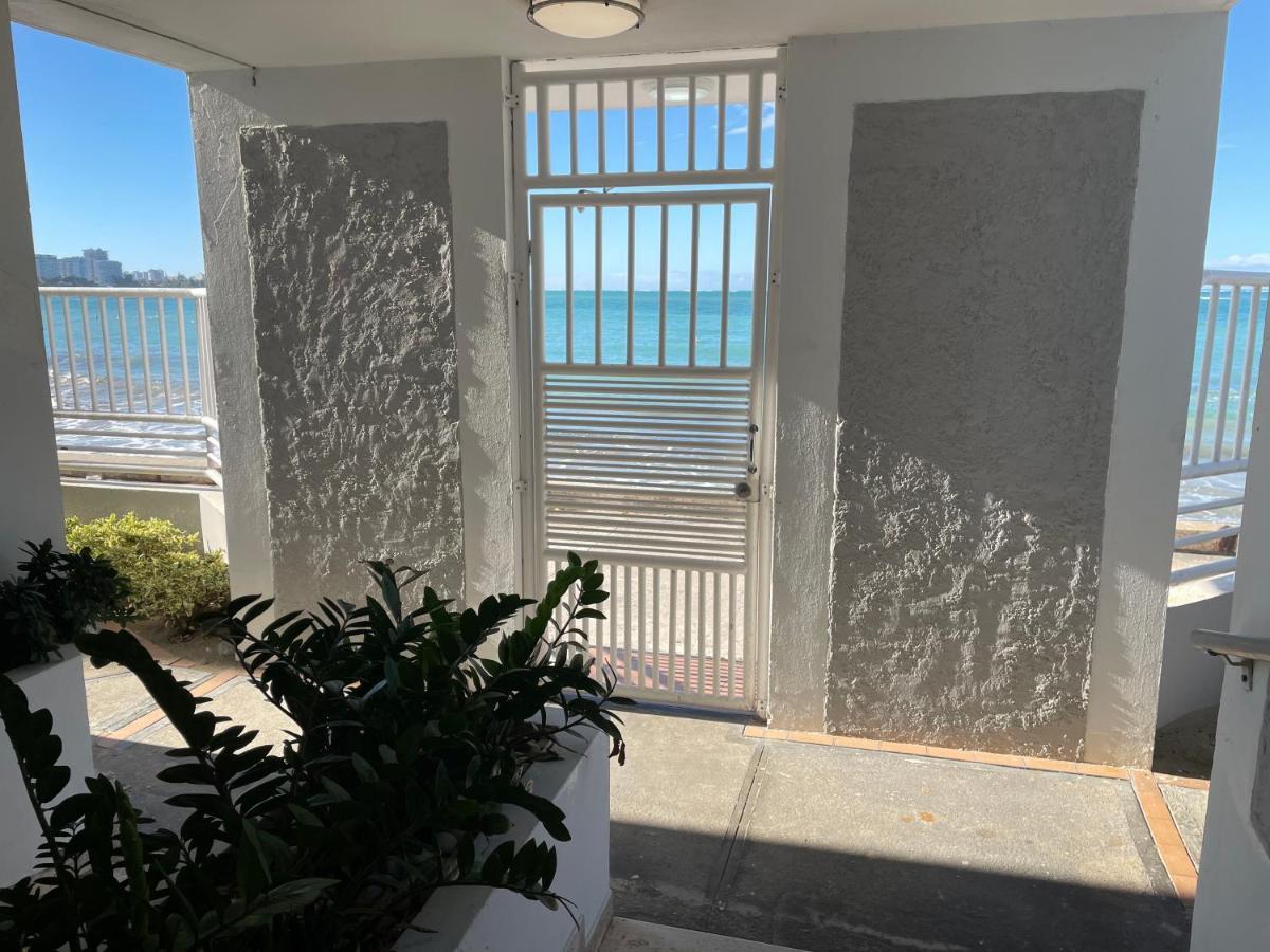 2 Bedroom 1 Bathroom Direct Beach Access Apt. Apartment San Juan