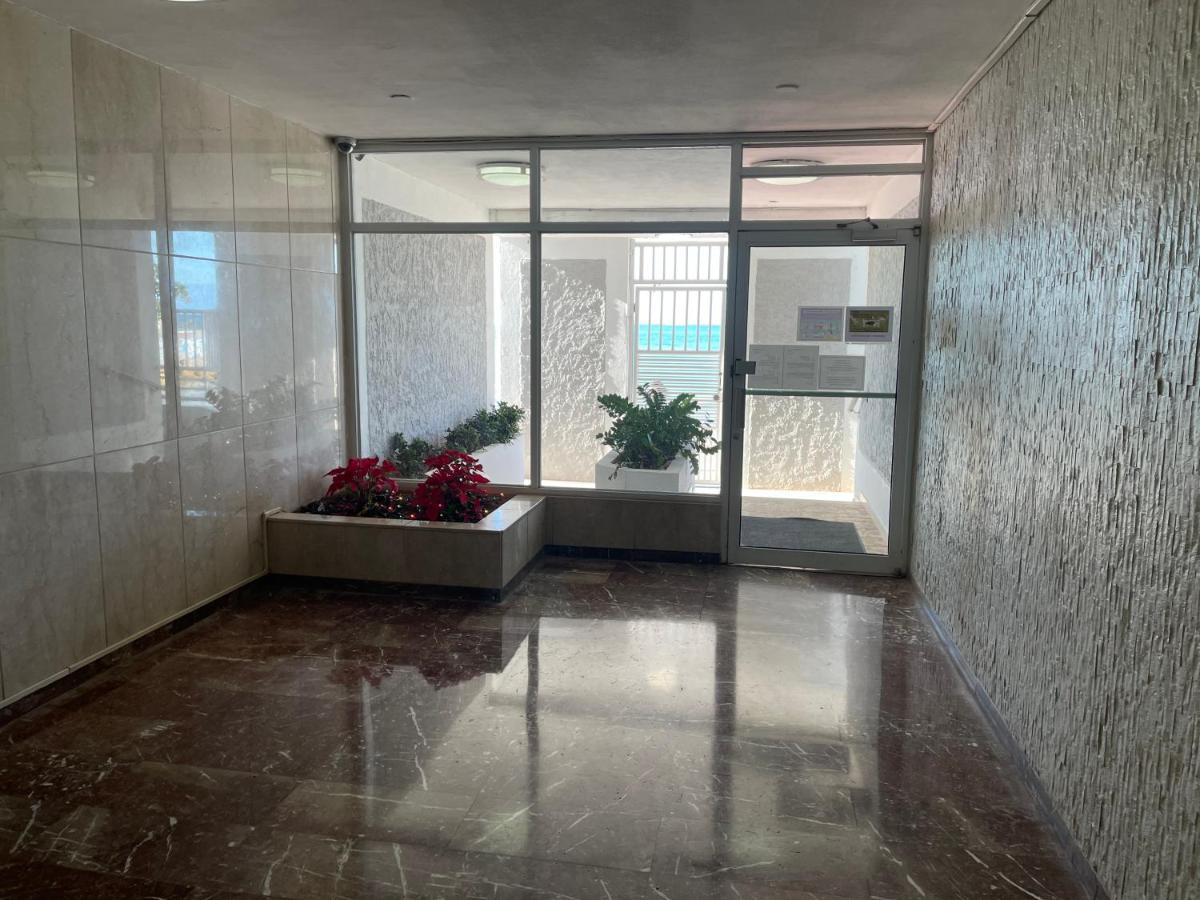 Apartment 2 Bedroom 1 Bathroom Direct Beach Access Apt. San Juan