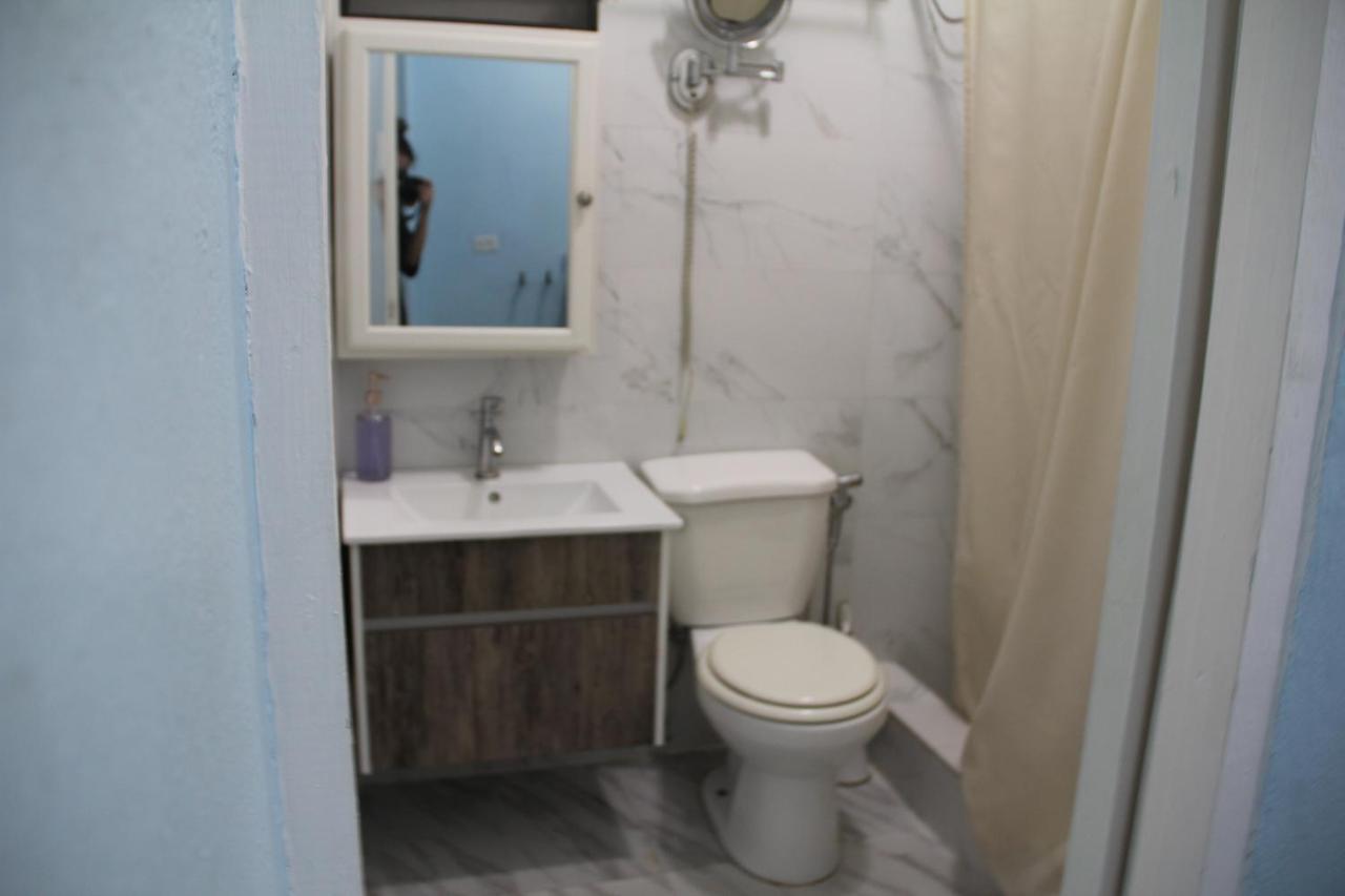 Aponte-walking Distance To Ocean Park Beach, Restaurants, Bars, Trendy Calle Loiza Holiday home San Juan