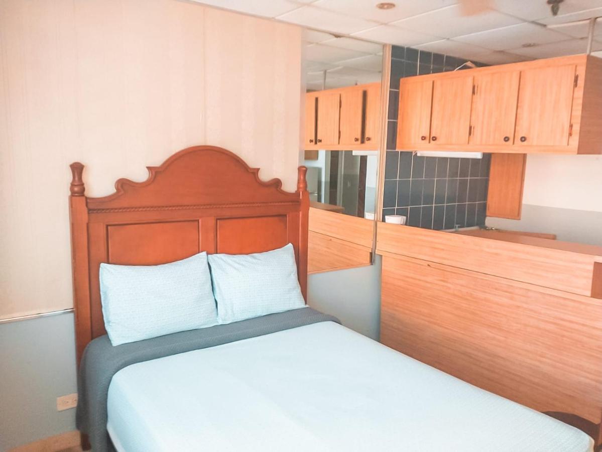 Coco Mar Oceanview Apartment