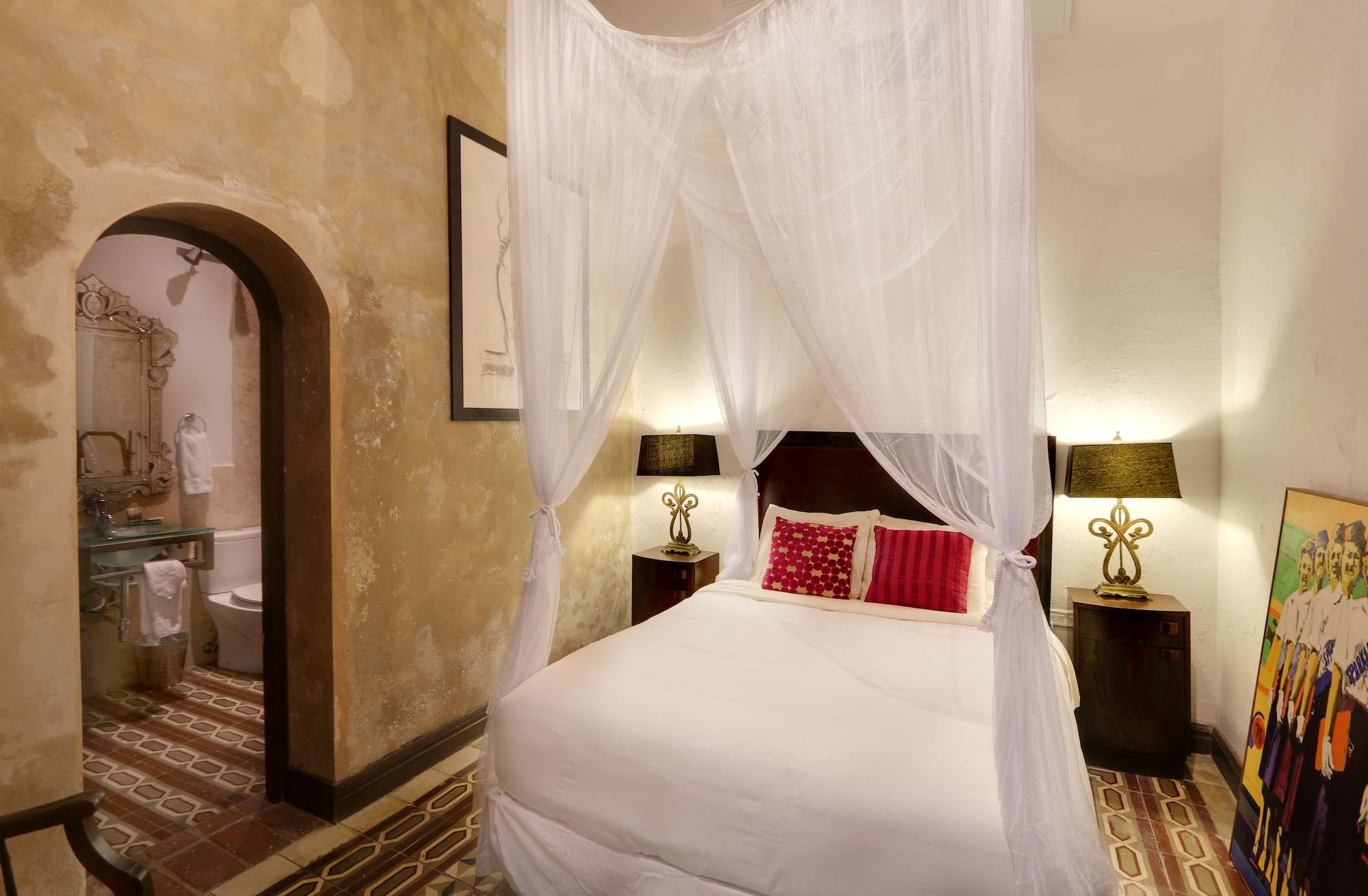 Hotel Herencia 3*