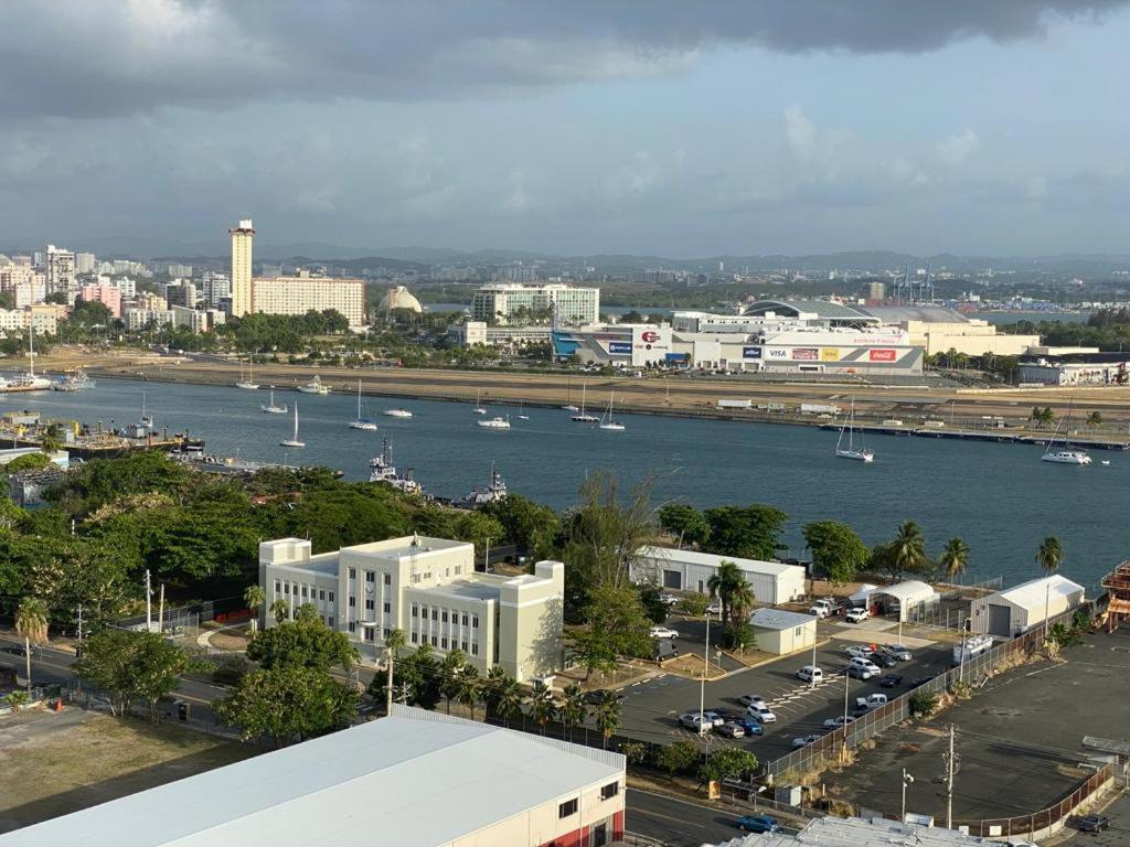 Kasa Skyview Luxury Loft Style 15th Floor Holiday home