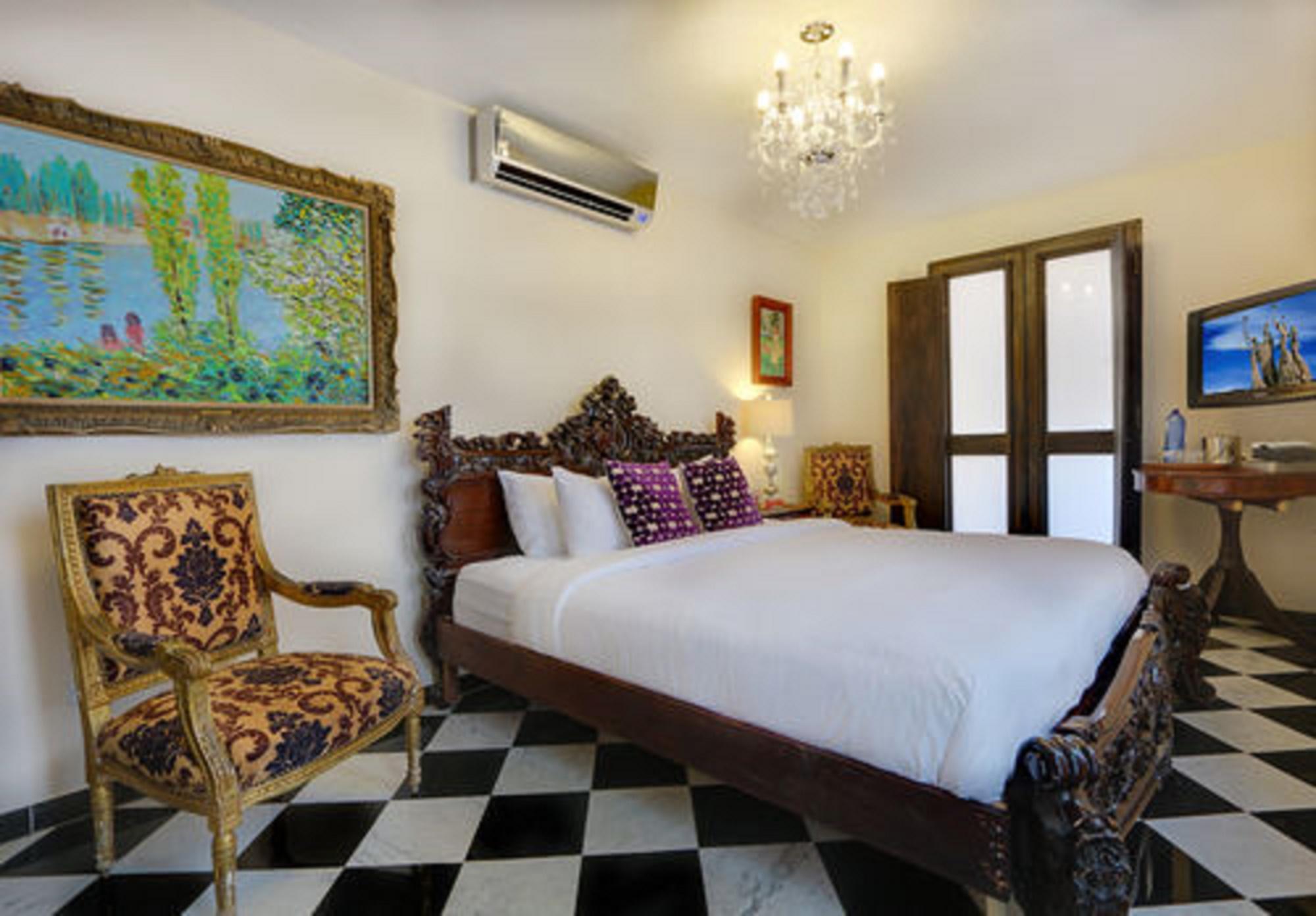 Herencia Hotel
