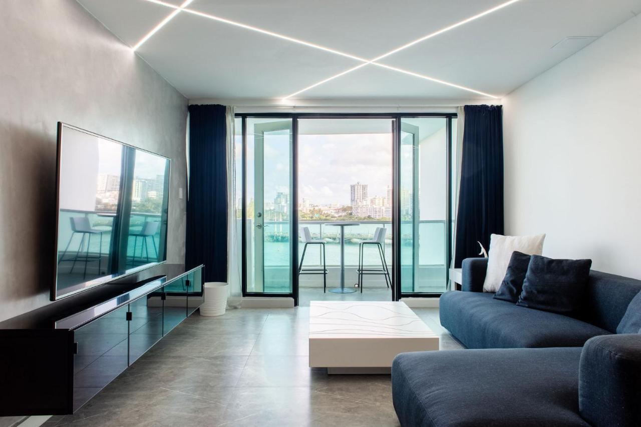 Swanky Oceanside Condado Penthouse Apartment *