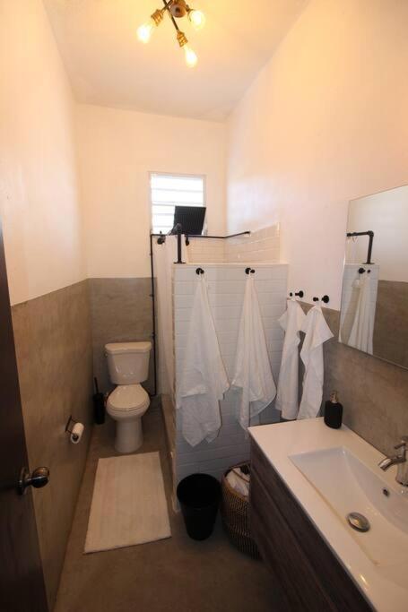 A2-quaint 1b-fast Wifi-walk To Restaurants, Beach Apartment *