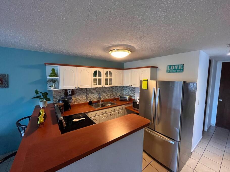 Penthouse In Apartment *
