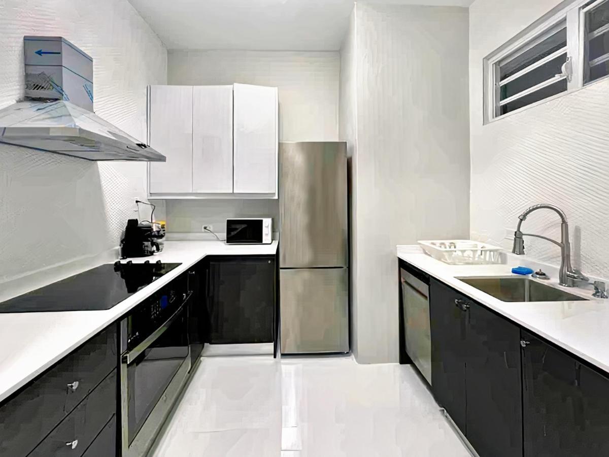 Stunning 3-br In Condado Apartment
