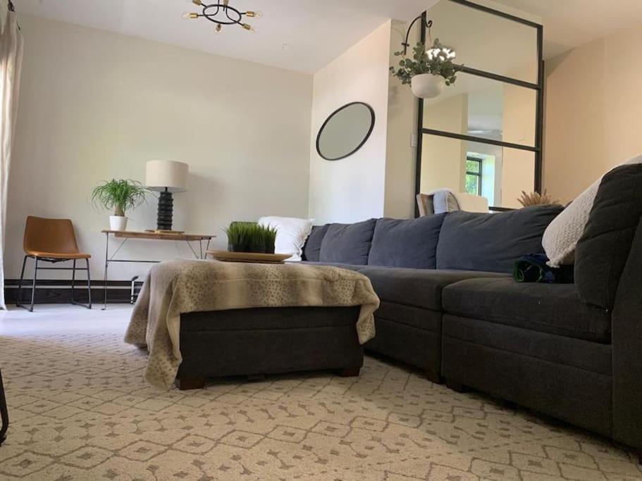Private In Duplex W 4 Baths Fq Beds 1-3ppl Homestay