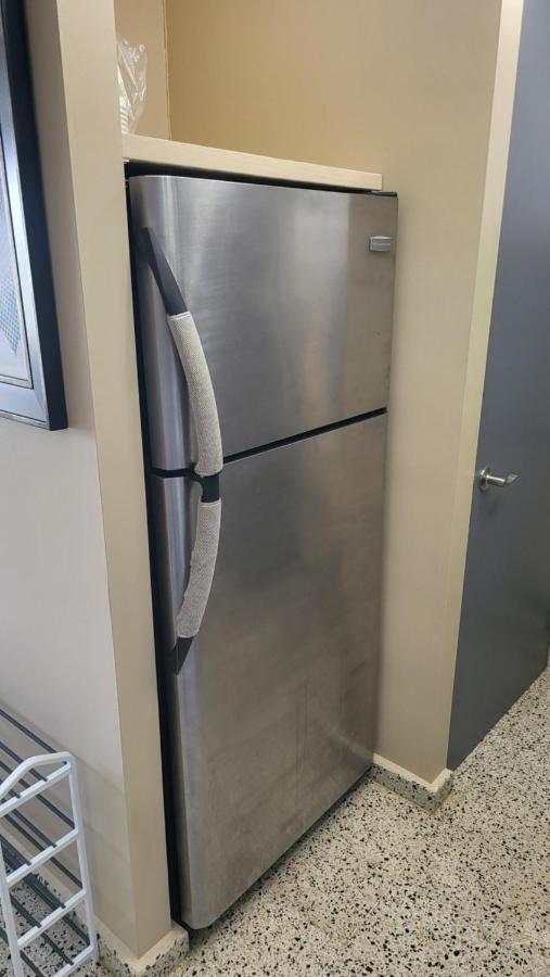 Newly Renovated Modern In Center With Backup Electricity And Gated Security 602