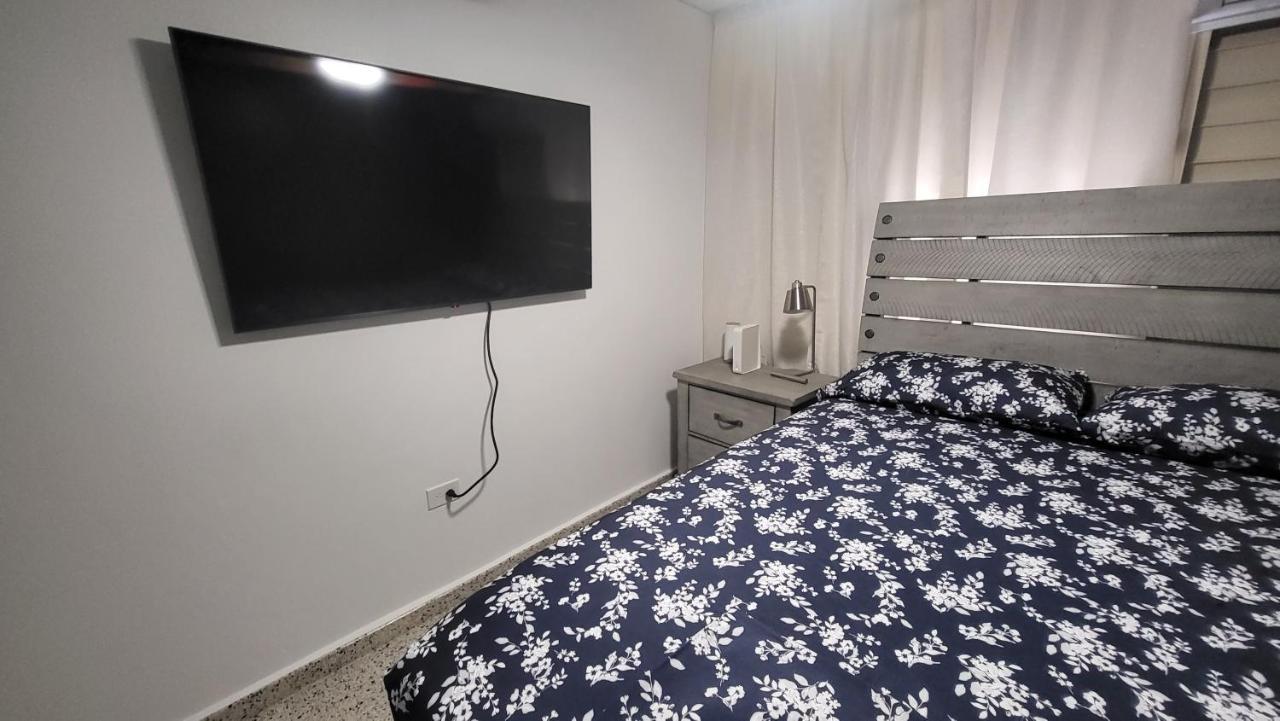 Newly Renovated Modern In Center With Backup Electricity And Gated Security 602 San Juan