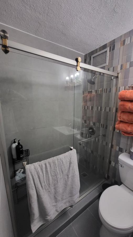 Newly Renovated Modern In Center With Backup Electricity And Gated Security 602 Apartment San Juan