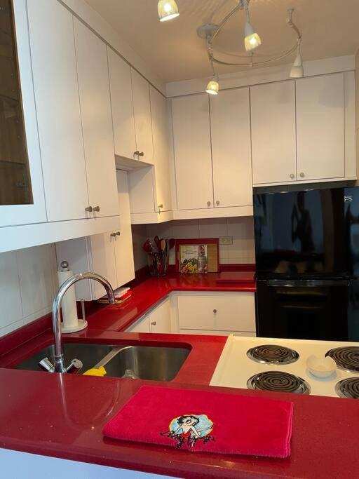 Ocean Front In Isla Verde! Apartment