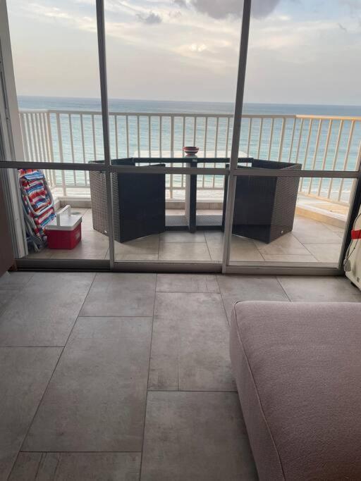 Ocean Front In Isla Verde! Apartment *