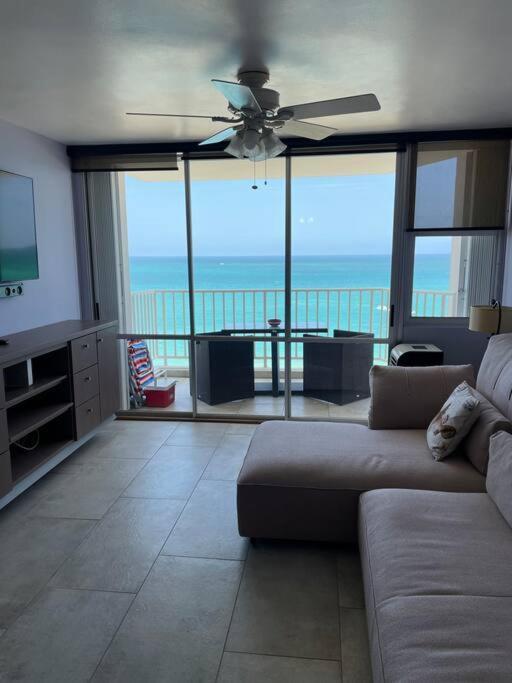 Ocean Front In Isla Verde!