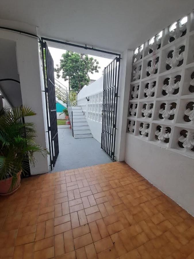 Apartment Frente Aeropuerto De Isla San Juan