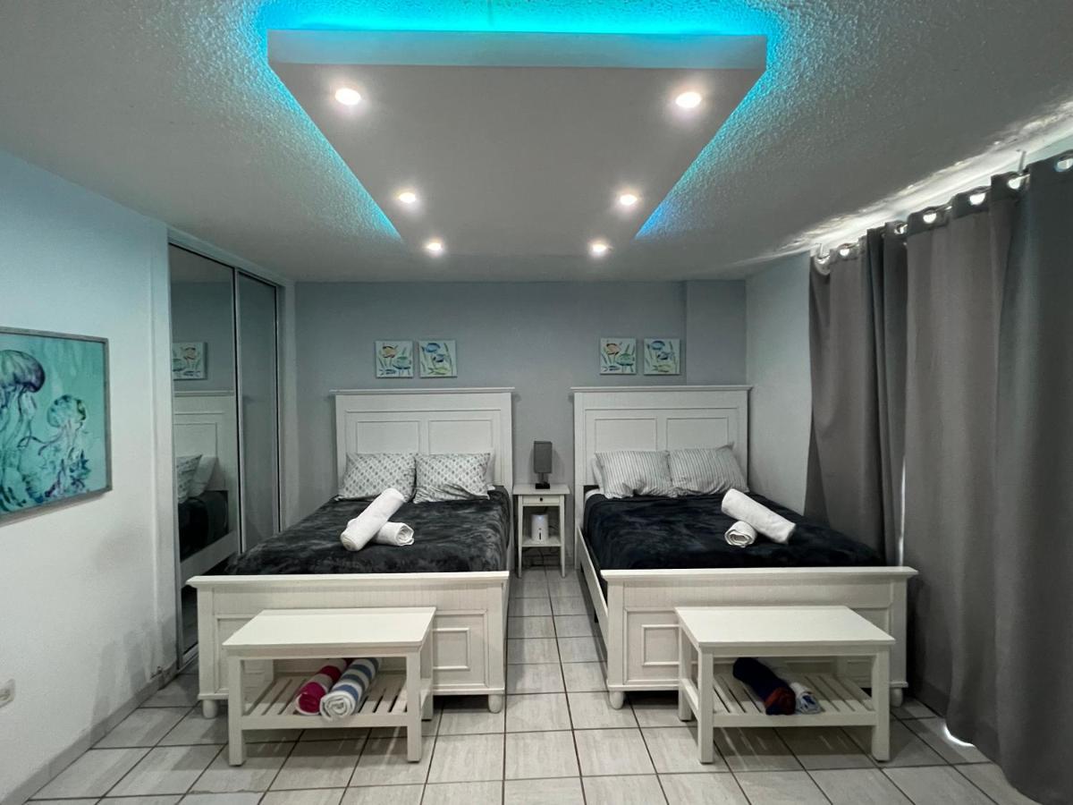Isla Puerto Rico, Two Full Beds