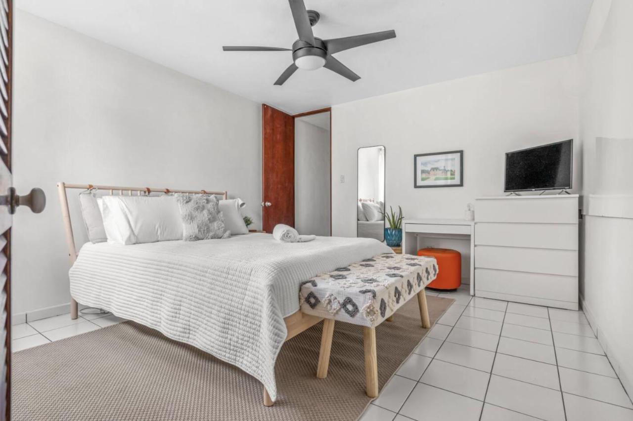 2 Bed, 2 Bath Condado Beach Apt With Parking Apts * San Juan