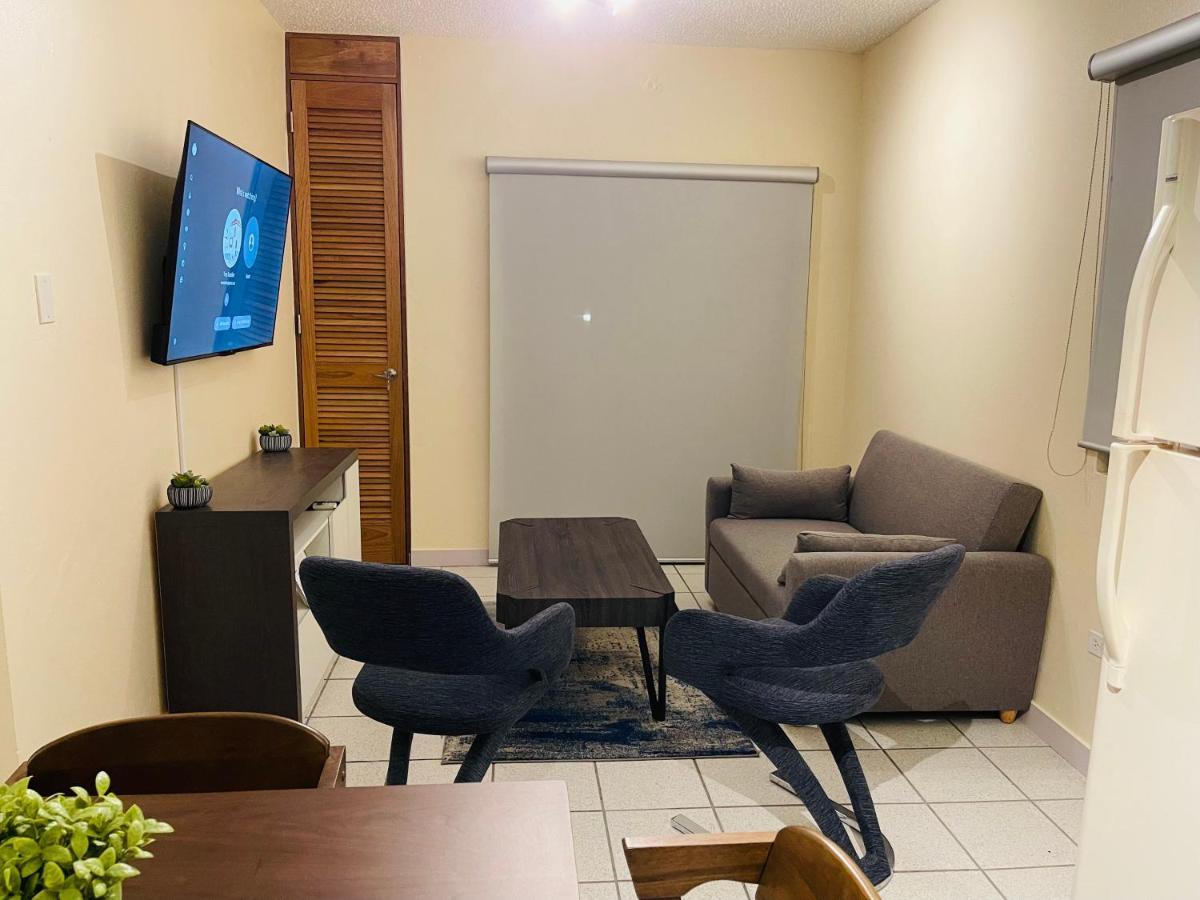 2bd 2bth In Unit 1 Apartment *