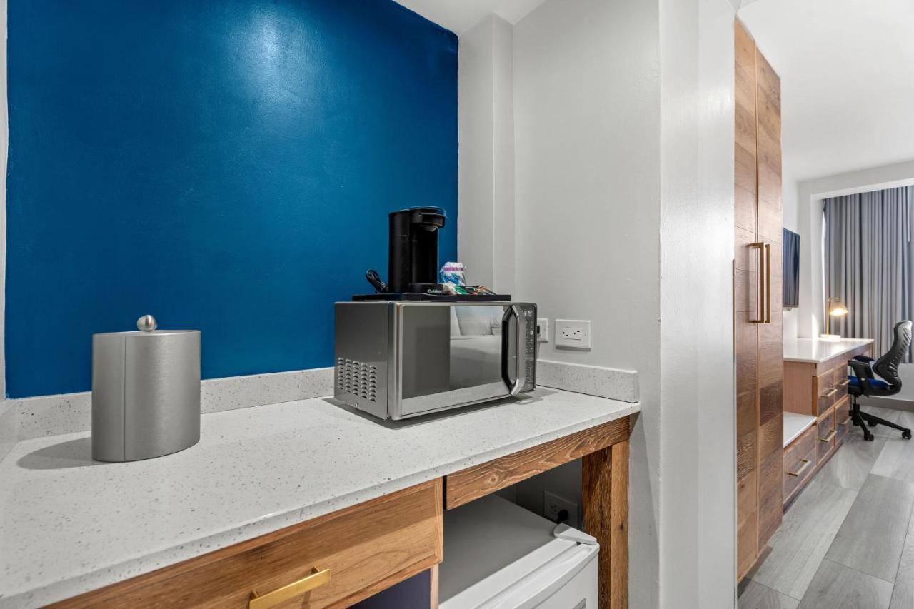 Resort Express Condado By Ihg 3*