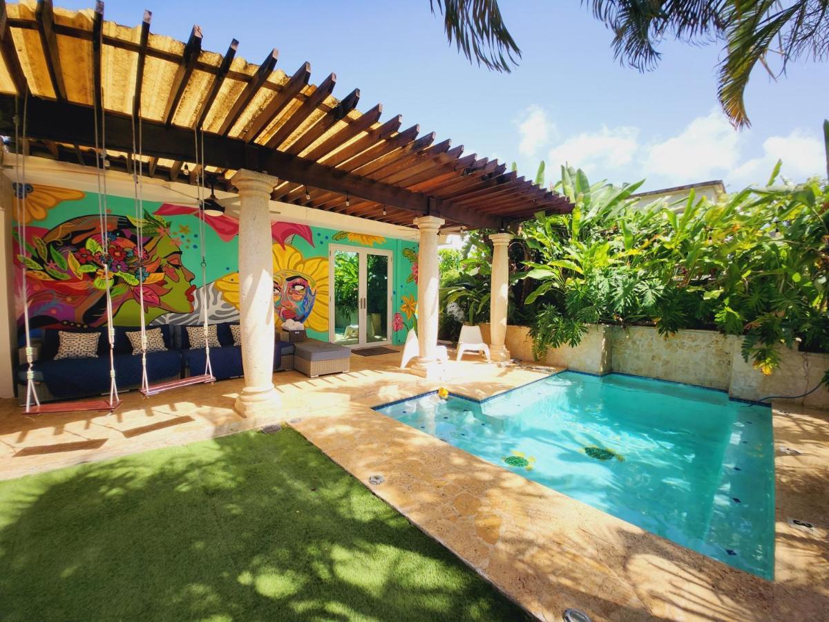 Relaxing Oasis With Pool Heater And Cabana San Juan