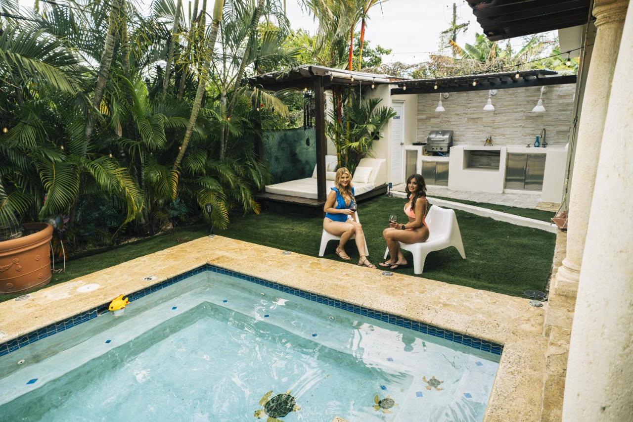 Relaxing Oasis With Pool Heater And Cabana San Juan