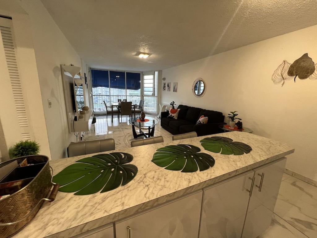 Relaxing Condo-5 Mins From Airport Apartment San Juan