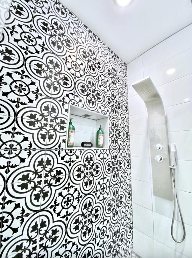 1202 Ponce De Leon Suites Apartment *