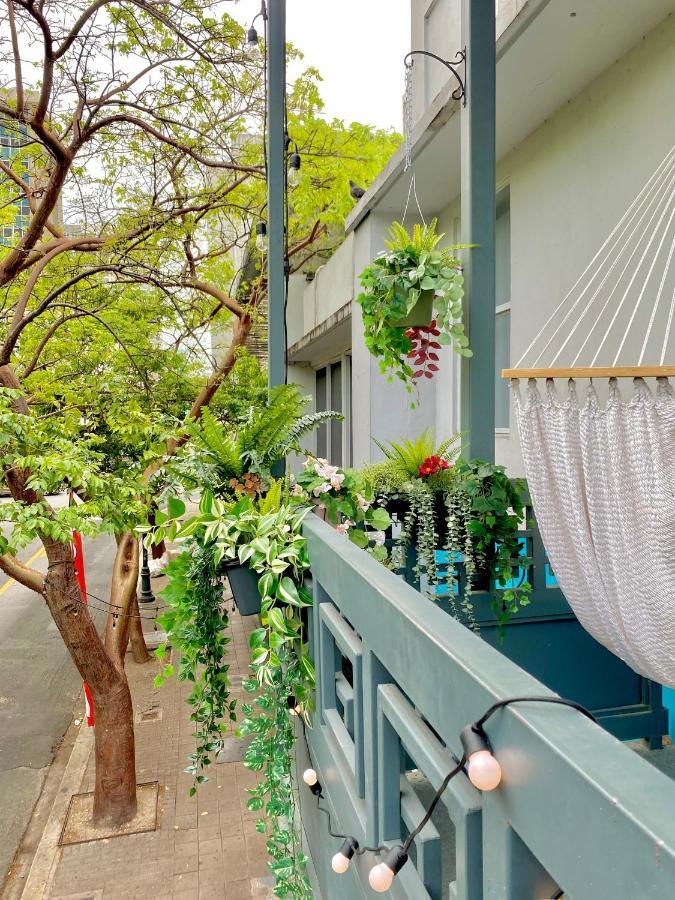 1202 Ponce De Leon Suites