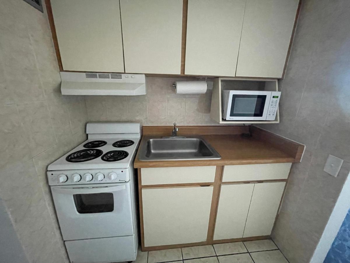 Esj Towers Apartment *