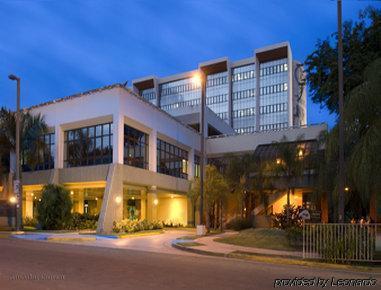 Howard Johnson By Wyndham Centro Cardiovascular Hotel San Juan