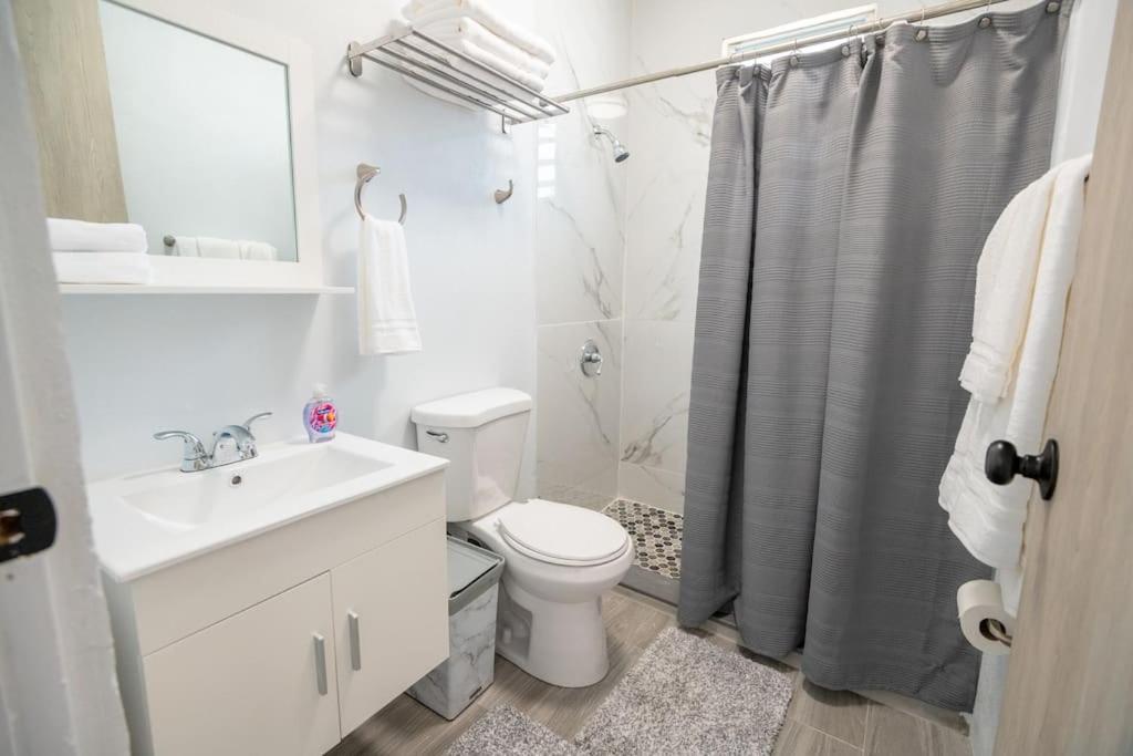 Apartment 3 Santurce 2 Bedroom 1bathroom Apt *