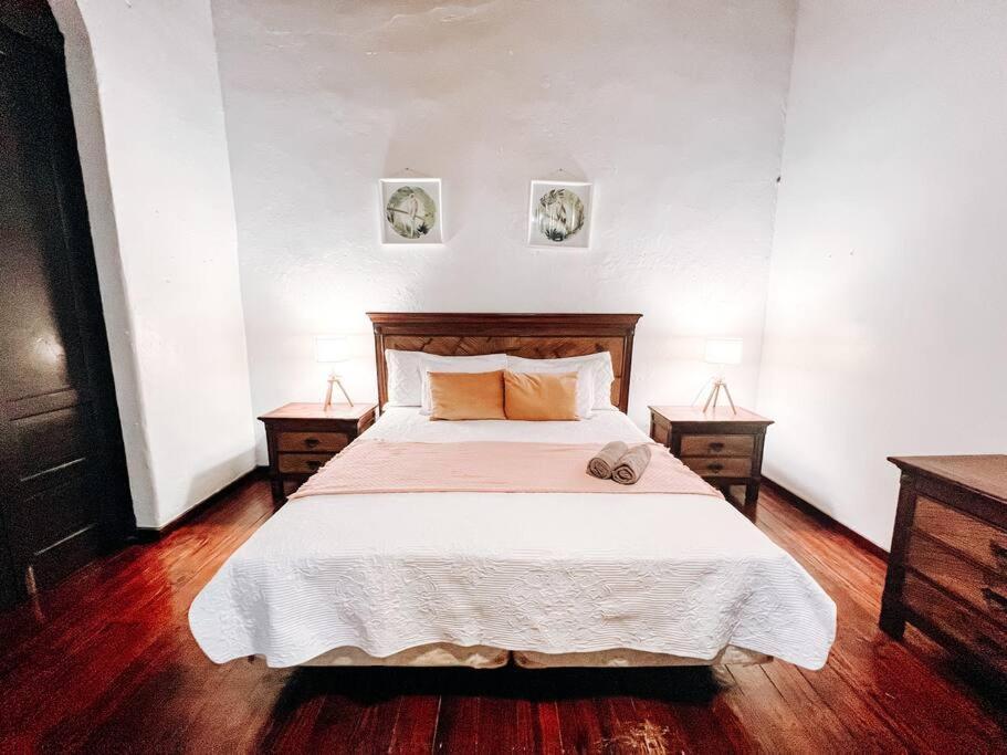 Tanca 255 Spacious Colonial House @ Old *