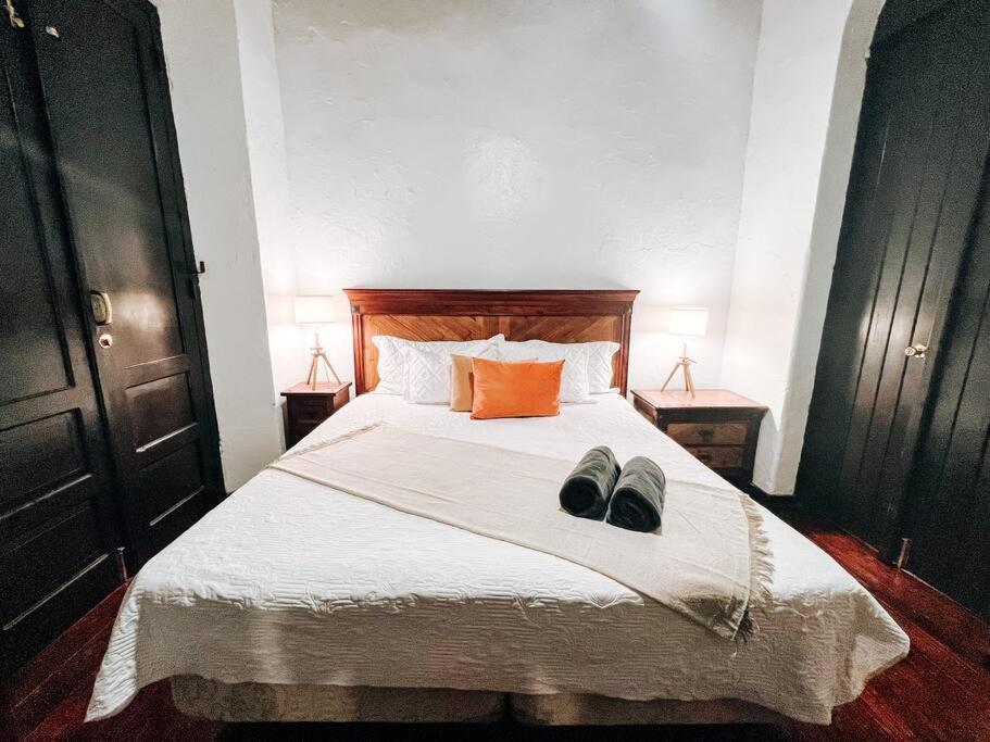 Tanca 255 Spacious Colonial House @ Old * San Juan