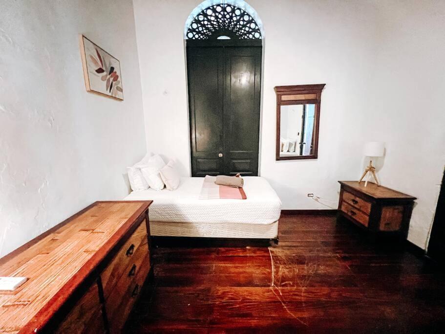 Tanca 255 Spacious Colonial House @ Old * San Juan