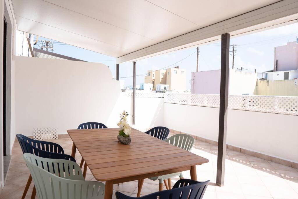 Apartment Modern Ph Apt With Amazing View In Old 65 Fort 9