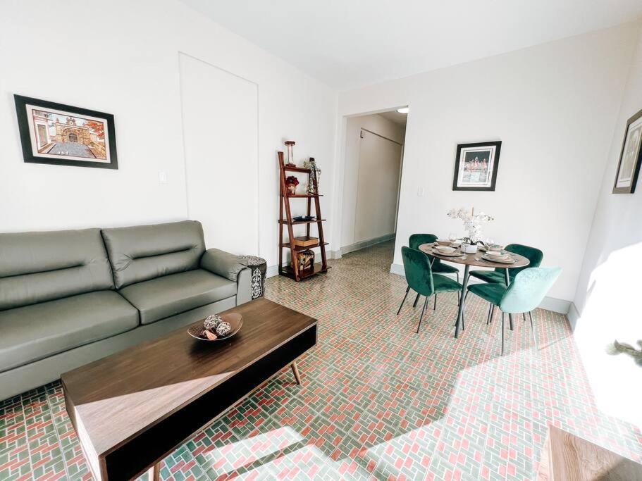Picaflor 6 Charming Cozy Apt W/balcony @ Miramar *