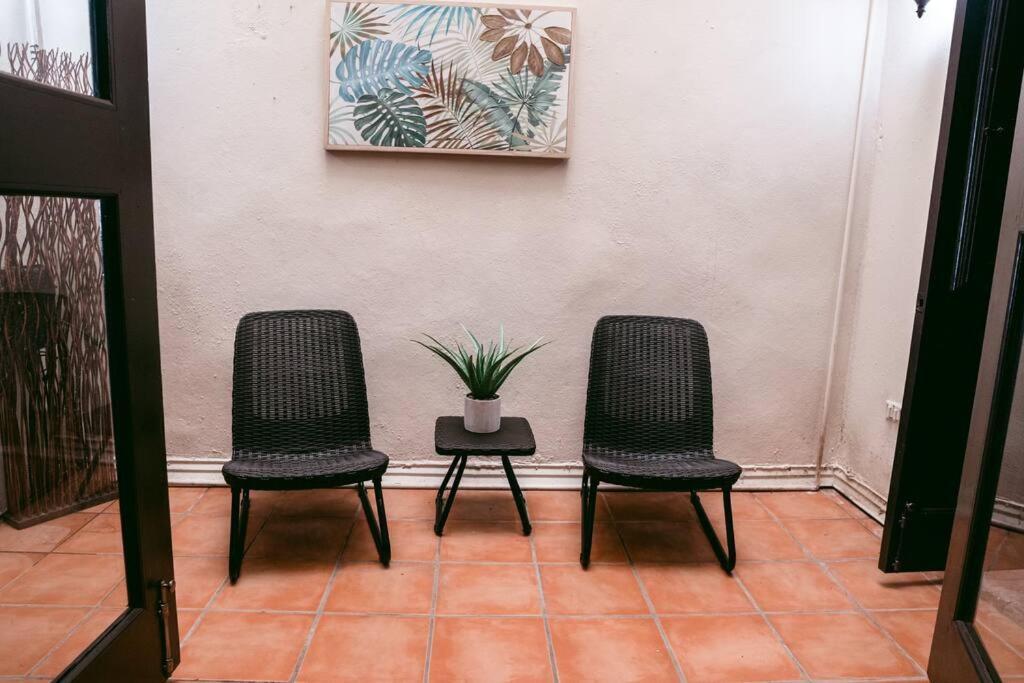 Apartment Colonial Style Apt Located In Great Location Osj