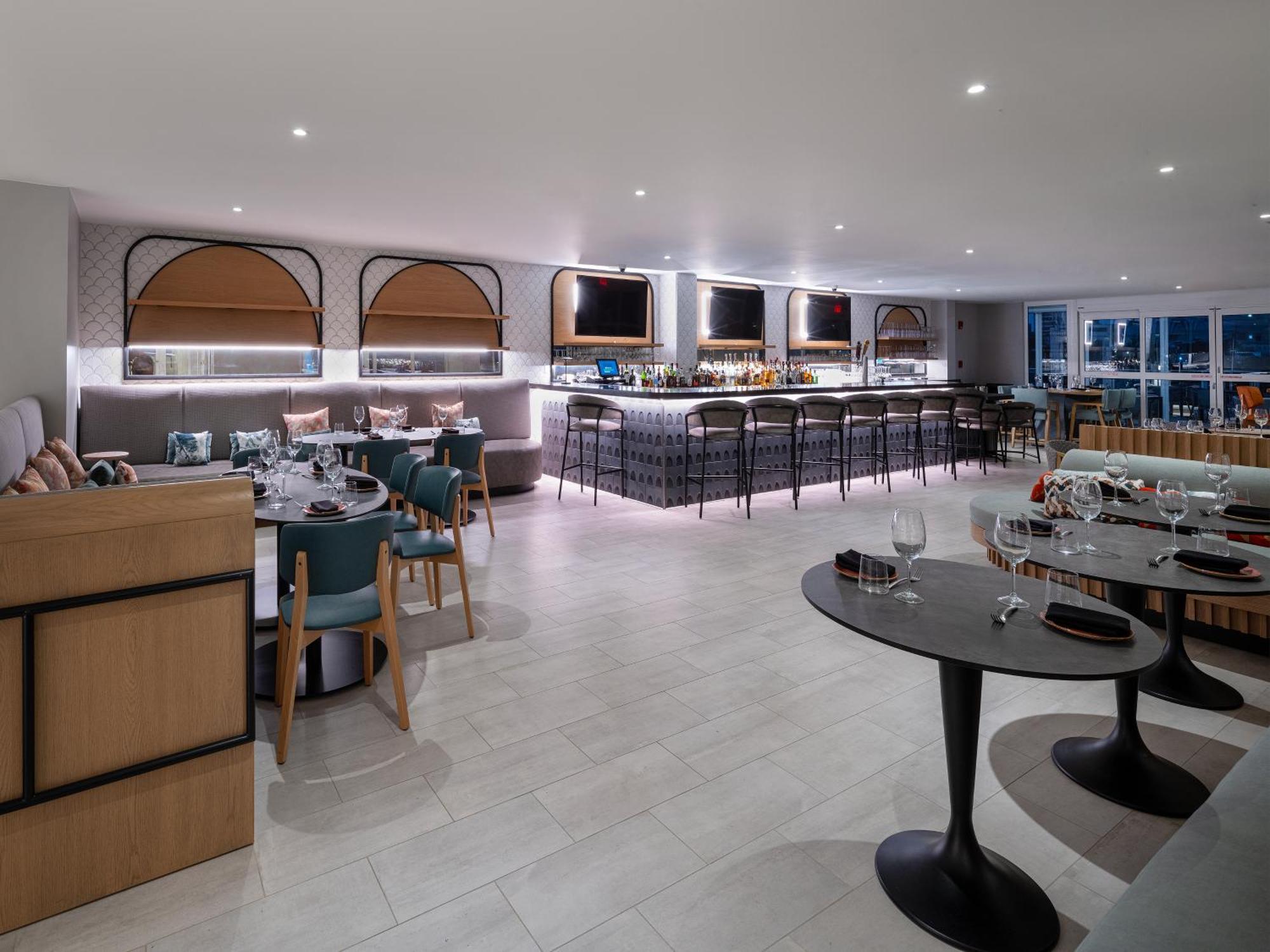 Hilton Garden Condado Hotel 4*