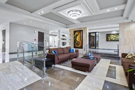 Apartment Bohemian Vibes - Beachfront Getaway+parking *