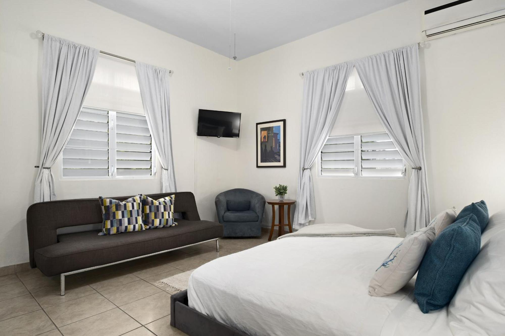 Prime Location At Condado With Rooftop Oasis - 2&3 * San Juan
