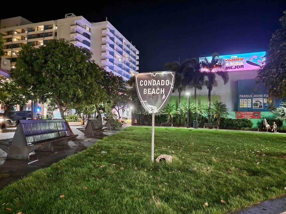 Condado Lux Oceanfront Tantra Ap * San Juan