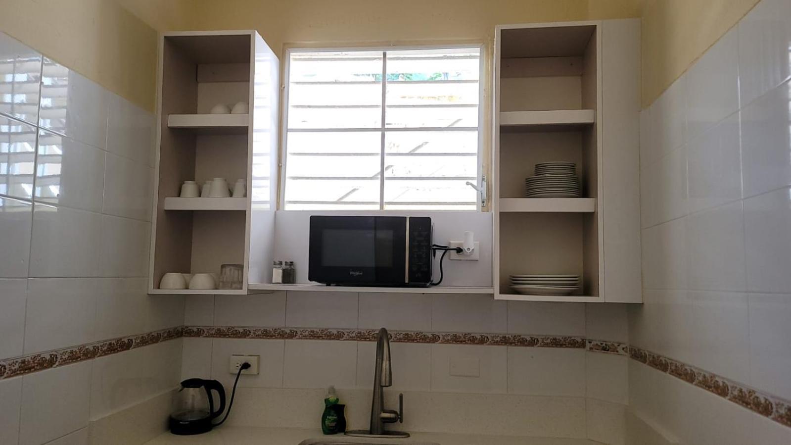 Apartment Del Valle Unit 2, Economical Large Near Beach, Sleeps Up To 4 *