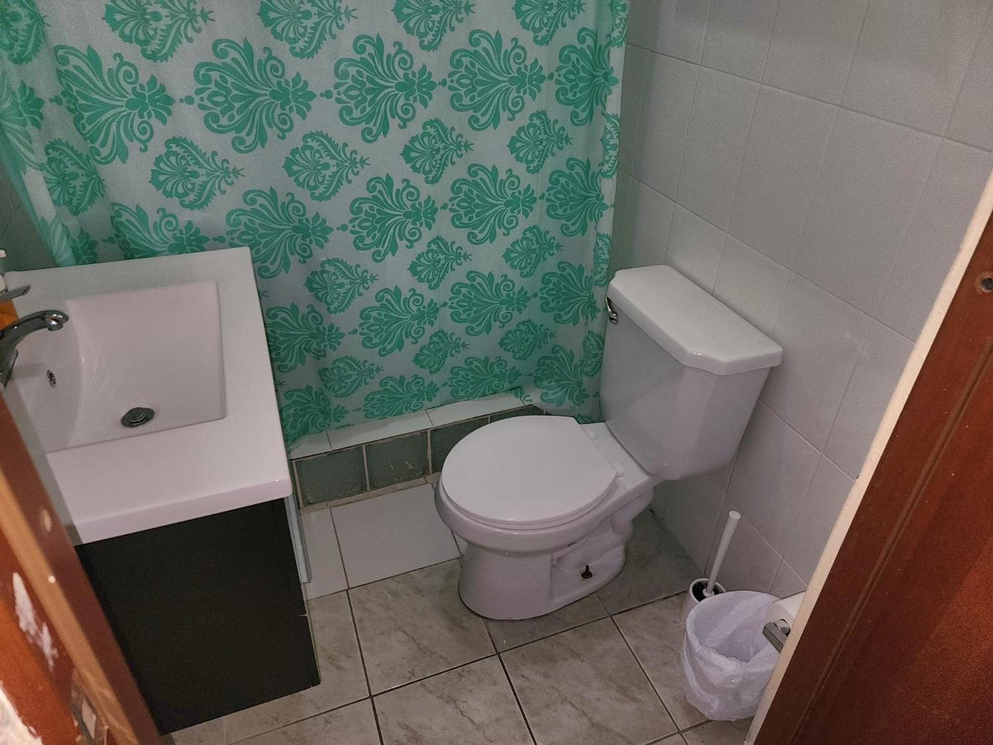 Del Valle Unit 2, Economical Large Near Beach, Sleeps Up To 4 Apartment San Juan