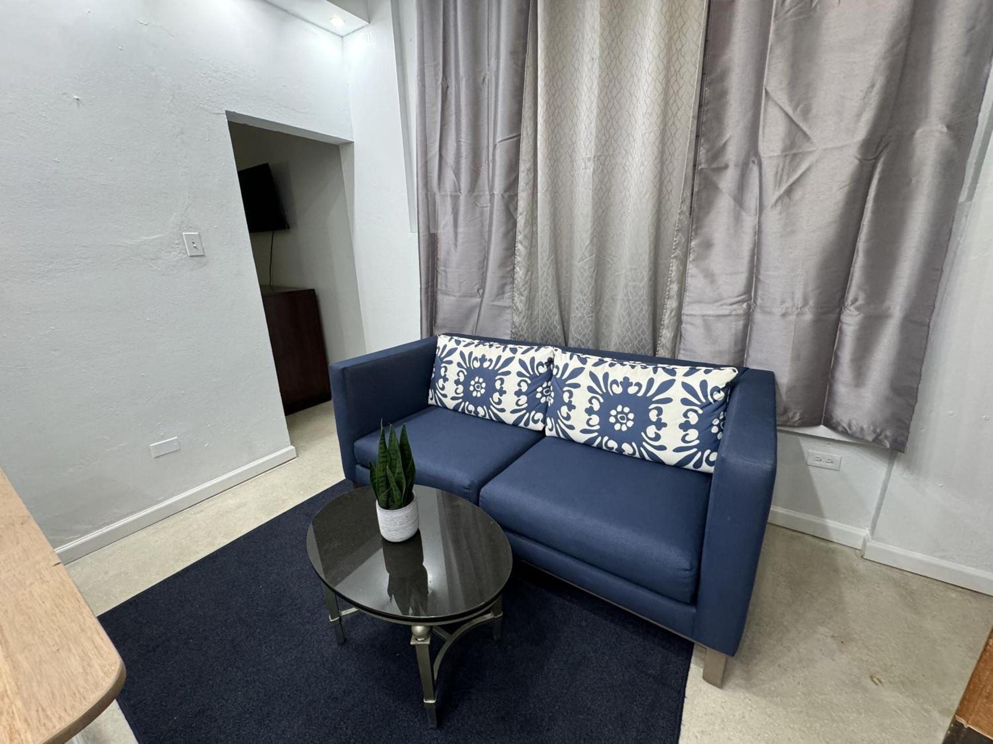 176 Calle Perez Apartment *