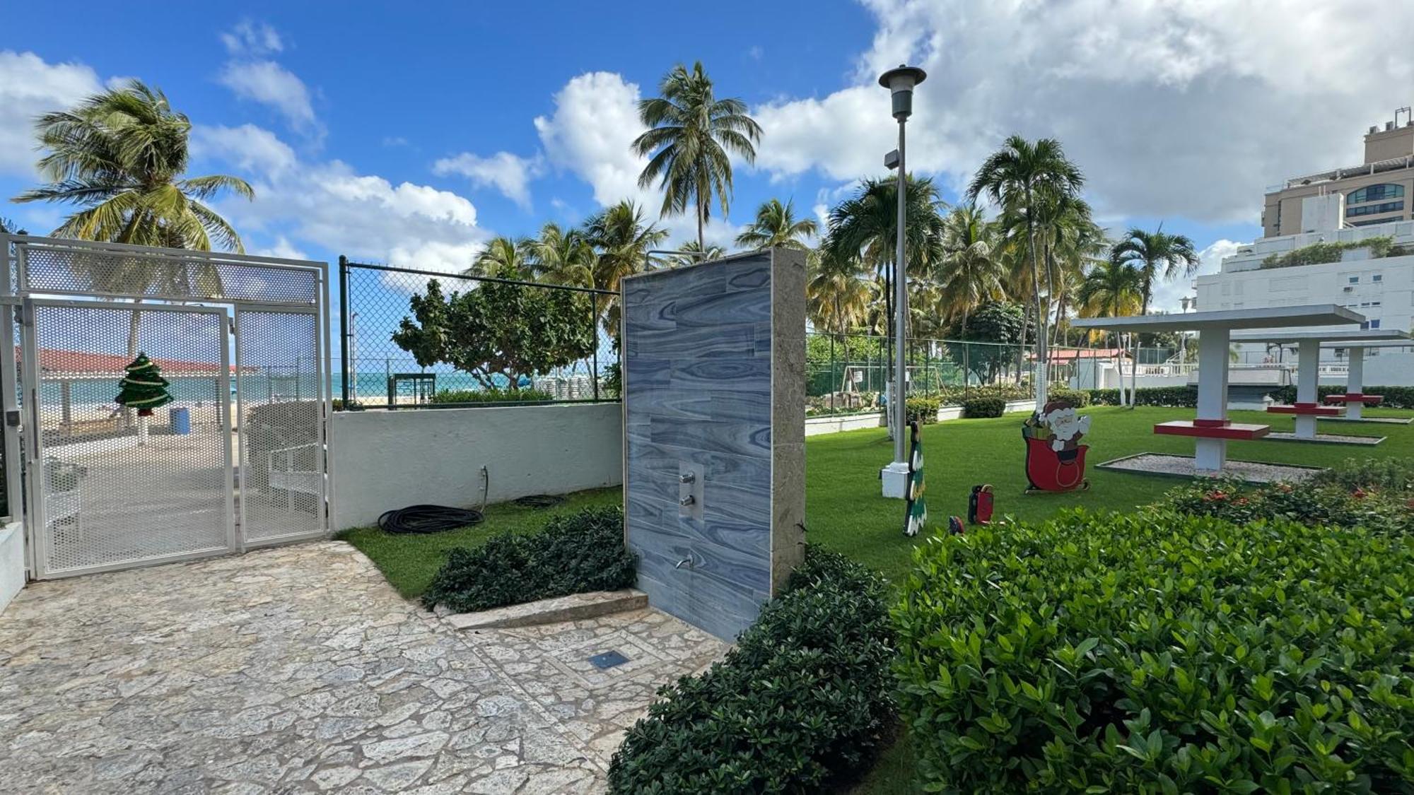 Ocean Front In Isla Verde! * San Juan