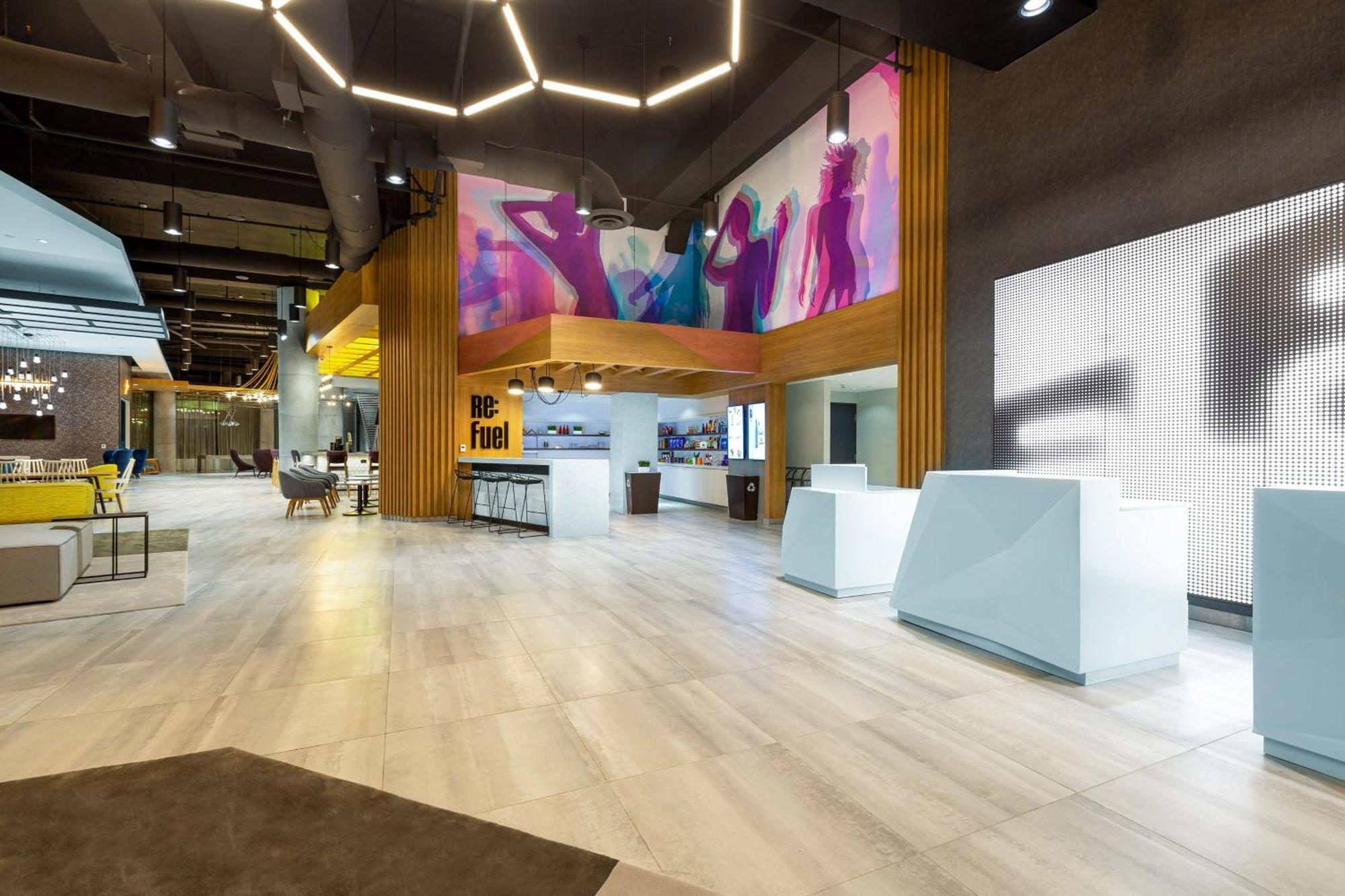Aloft Hotel 3*