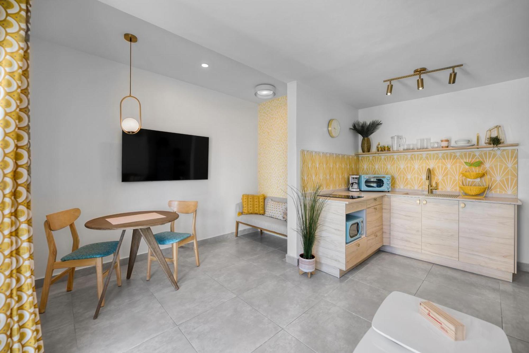 Entire - 7br Pool Sun Deck Ocean Park Apartment *